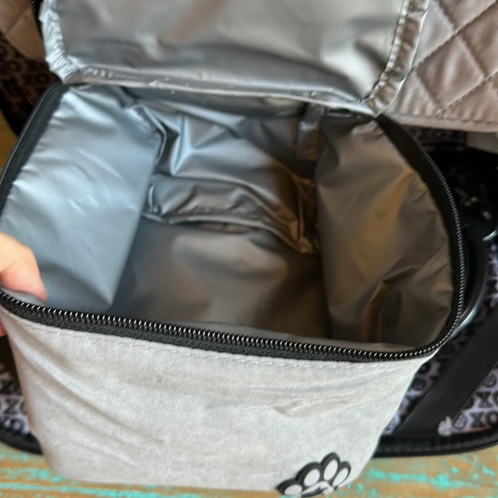 New Trisha Yearwood Pet Travel Backpack for your dog/cat supplies NOT A CARRIER